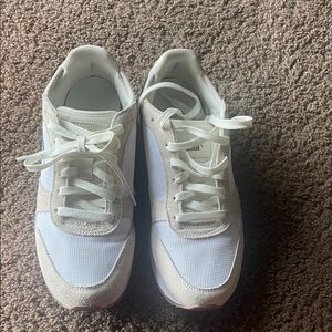 Puma  Sneakers